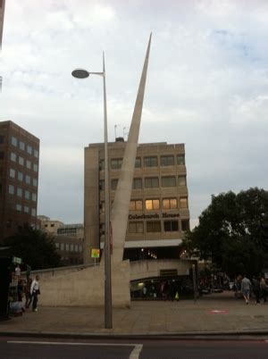Heads up on history – 300 gruesome years at London Bridge.